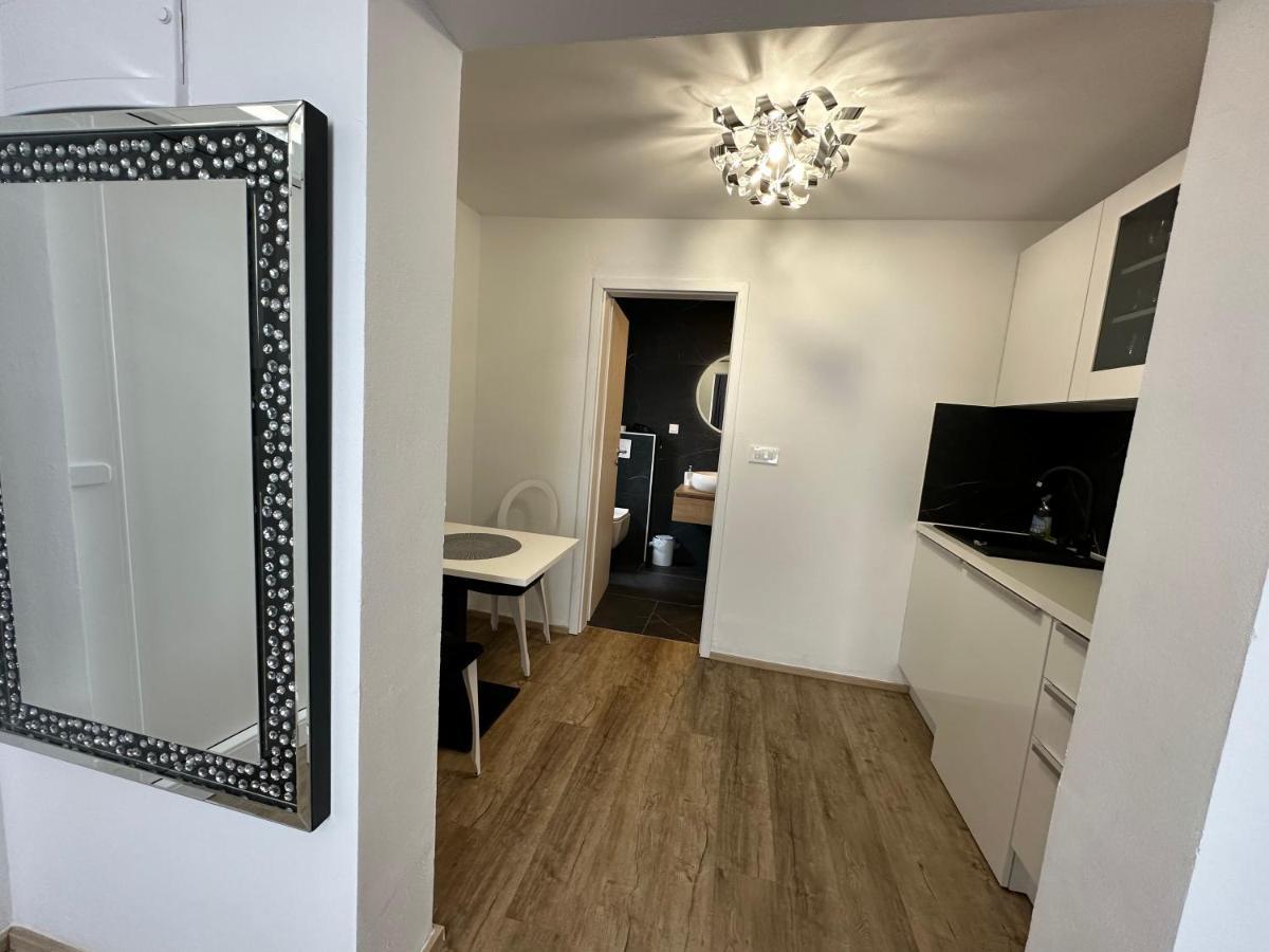 Apartmaji Meli Pu 2 Daire Izola Dış mekan fotoğraf